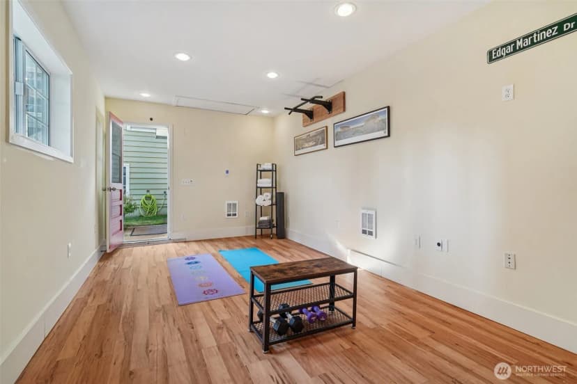 Property photo for 7016 34th Avenue Ne, Seattle photo 26
