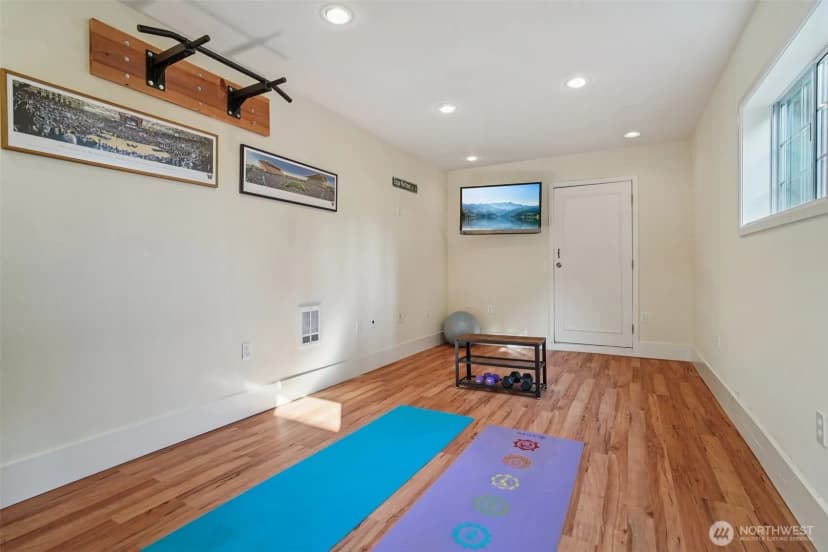Property photo for 7016 34th Avenue Ne, Seattle photo 25