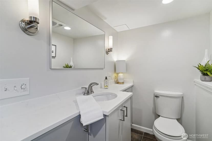 Property photo for 7016 34th Avenue Ne, Seattle photo 17