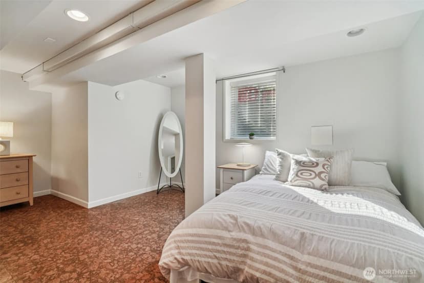 Property photo for 7016 34th Avenue Ne, Seattle photo 15