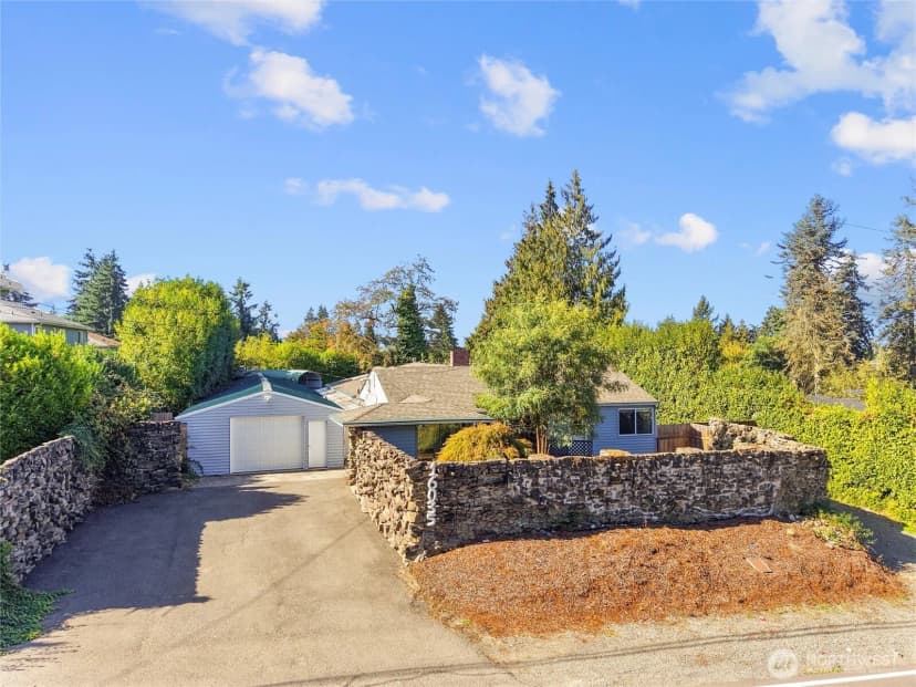 Property photo for 16035 42nd Avenue S, Sea Tac photo 2