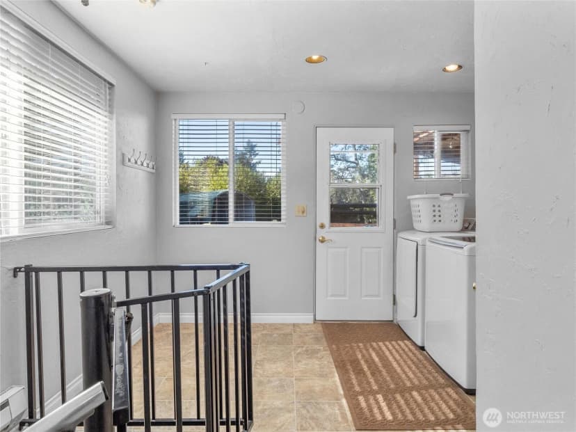 Property photo for 16035 42nd Avenue S, Sea Tac photo 15