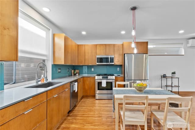 Property photo for 1506 Sw 44th Ave #b, Seattle photo 4