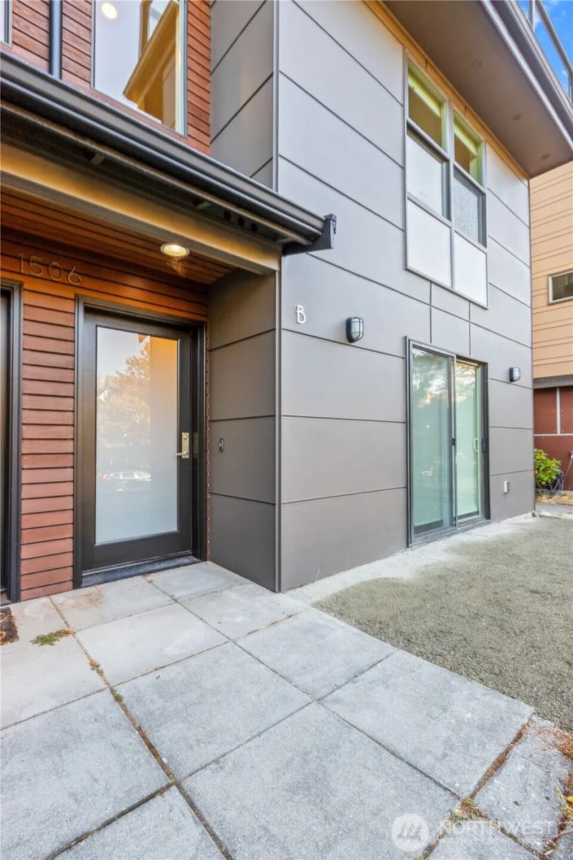 Property photo for 1506 Sw 44th Ave #b, Seattle photo 9