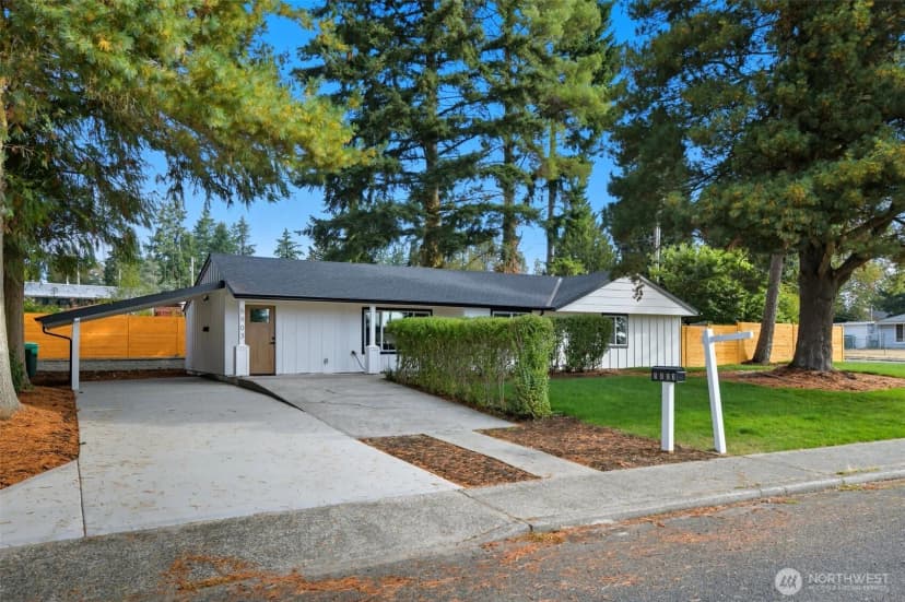 Property photo for 5903 241st Street Sw, Mountlake Terrace
