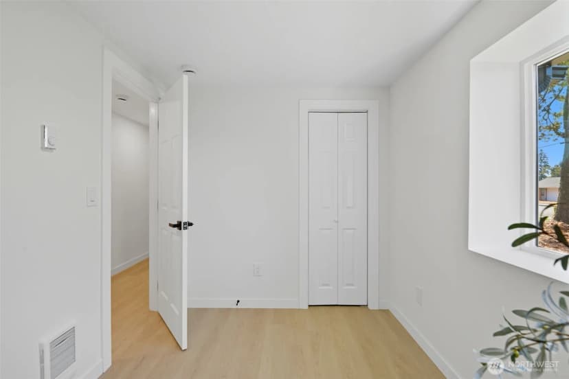 Property photo for 5903 241st Street Sw, Mountlake Terrace photo 19