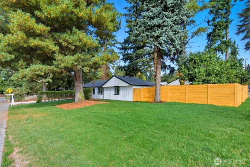 Property photo for 5903 241st Street Sw, Mountlake Terrace photo 24