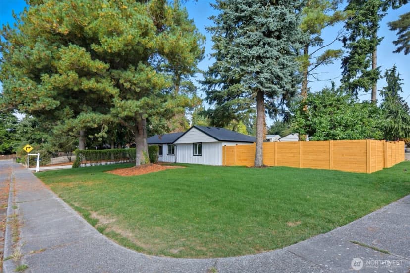 Property photo for 5903 241st Street Sw, Mountlake Terrace photo 23