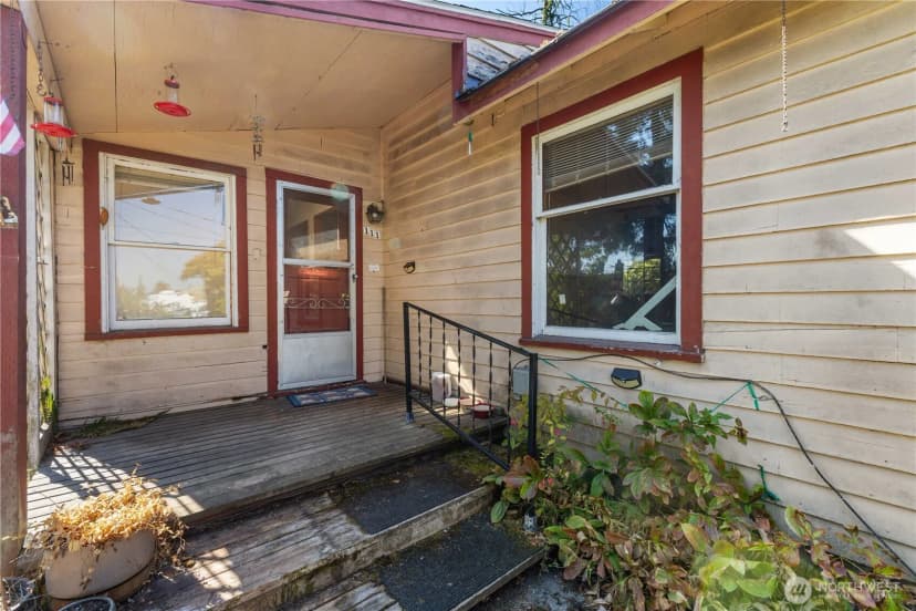 Property photo for 111 4th Avenue Sw, Pacific photo 2