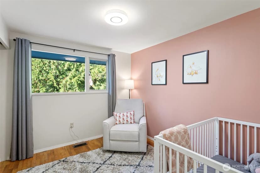 Property photo for 24212 92nd Avenue W, Edmonds photo 17