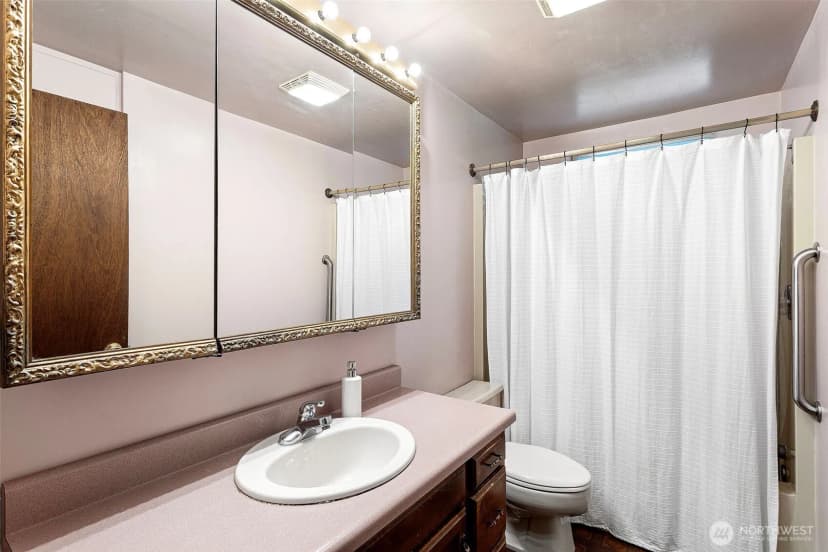 Property photo for 24212 92nd Avenue W, Edmonds photo 16