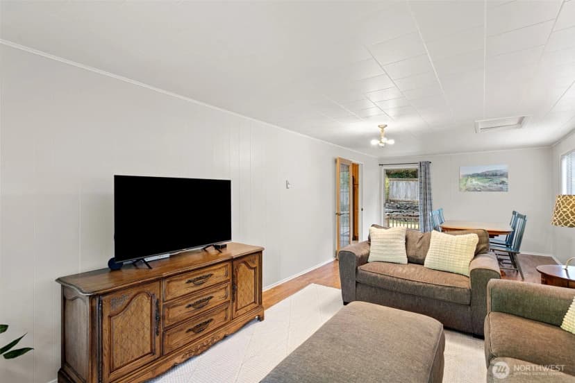 Property photo for 24212 92nd Avenue W, Edmonds photo 13