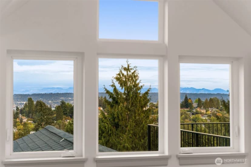Property photo for 6032 50th Avenue Ne, Seattle photo 22