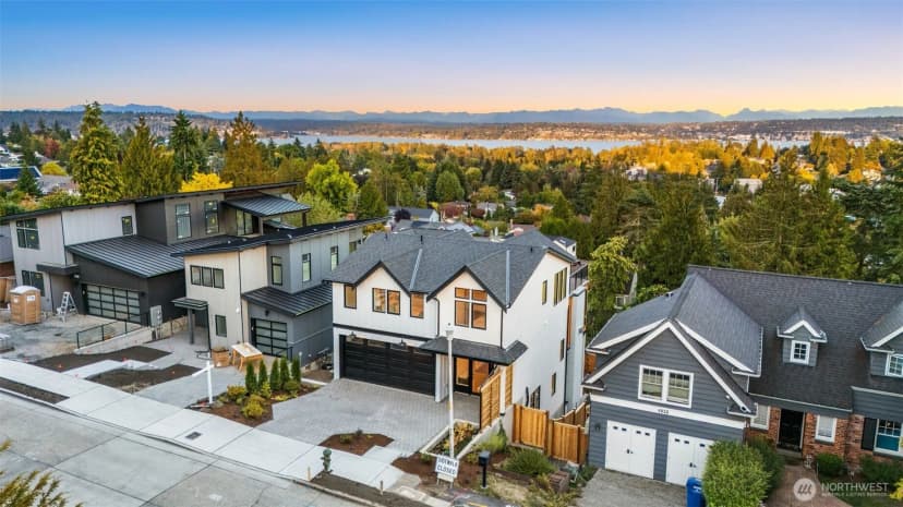 Property photo for 6032 50th Avenue Ne, Seattle photo 33