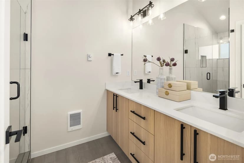 Property photo for 2844 Nw 62nd Street, Seattle photo 17