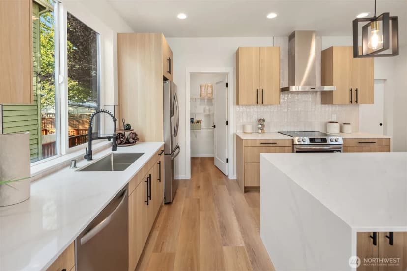 Property photo for 2844 Nw 62nd Street, Seattle photo 8