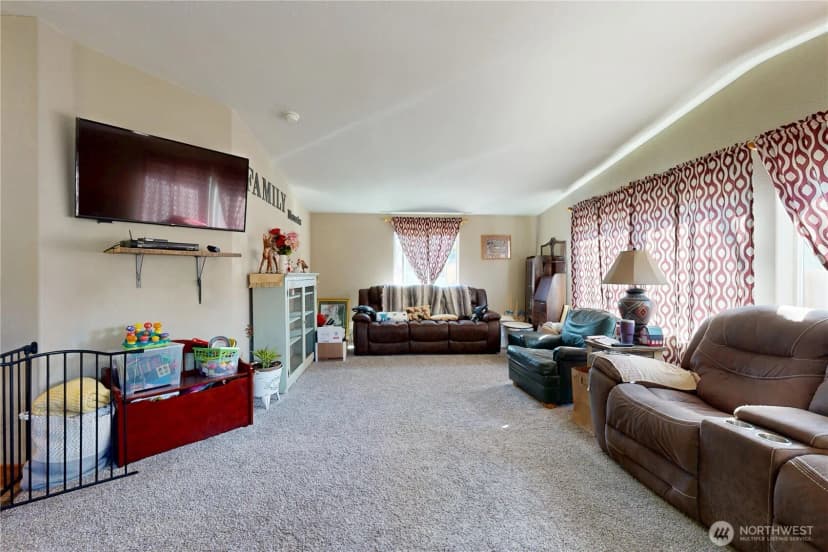 Property photo for 165 Harmon Street, Waitsburg photo 14