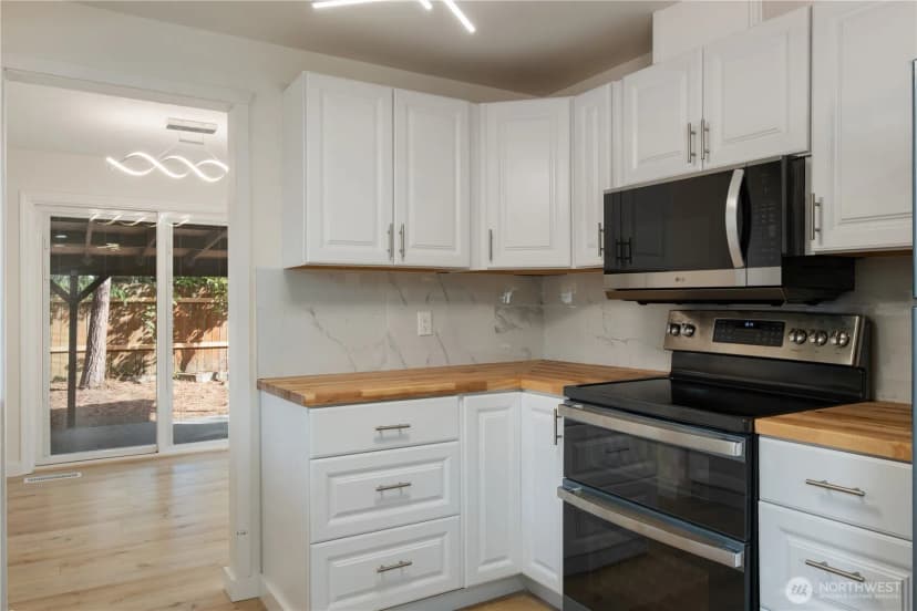Property photo for 12828 Se 186th Place, Renton photo 4