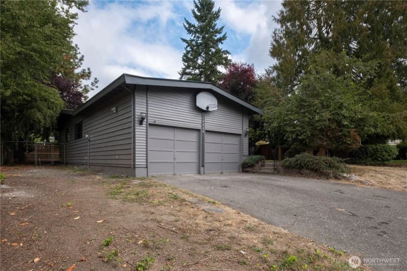Property photo for 12828 Se 186th Place, Renton photo 29