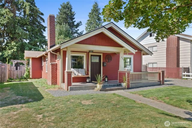 Property photo for 807 S Pearl Street, Centralia photo 4
