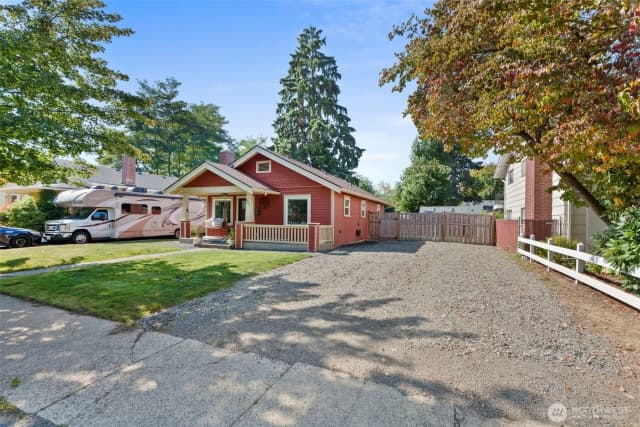 Property photo for 807 S Pearl Street, Centralia photo 2