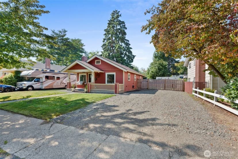 Property photo for 807 S Pearl Street, Centralia photo 2