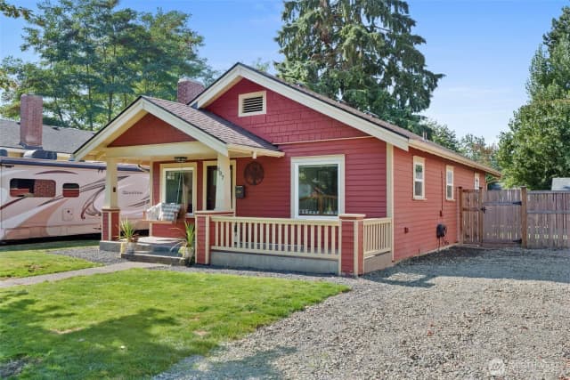 Property photo for 807 S Pearl Street, Centralia photo 3