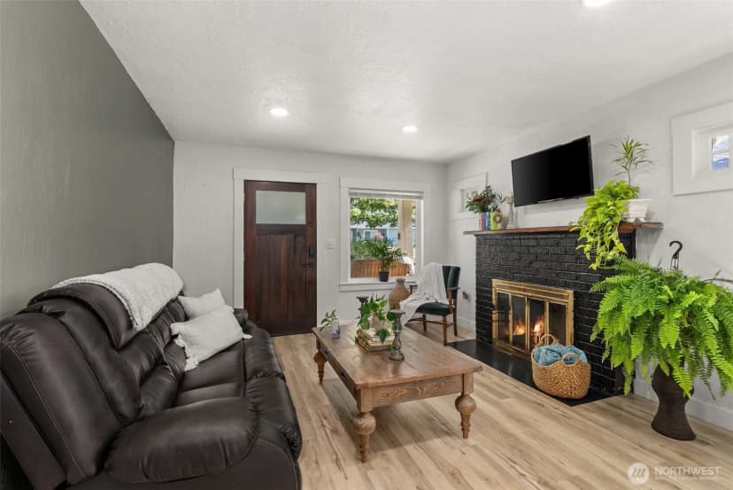 Property photo for 807 S Pearl Street, Centralia photo 9