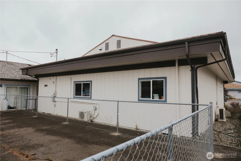 Property photo for 451 Fifth Avenue, Forks photo 28