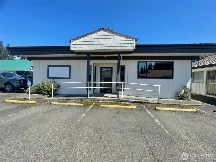 Property photo for 451 Fifth Avenue, Forks