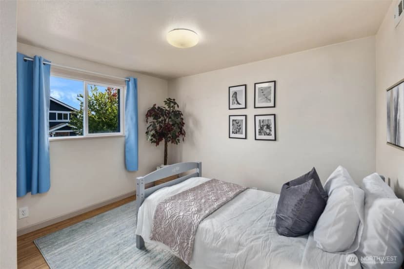 Property photo for 3205 25th Avenue W, Seattle photo 27
