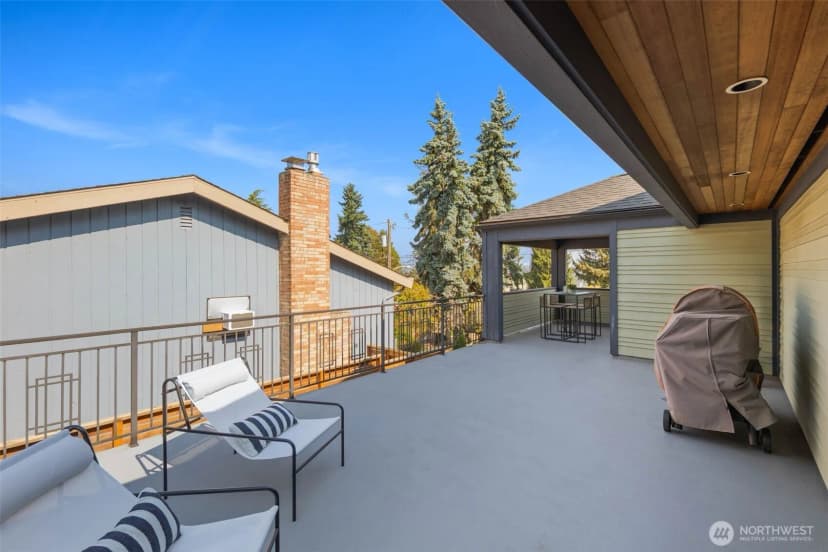 Property photo for 3205 25th Avenue W, Seattle photo 33