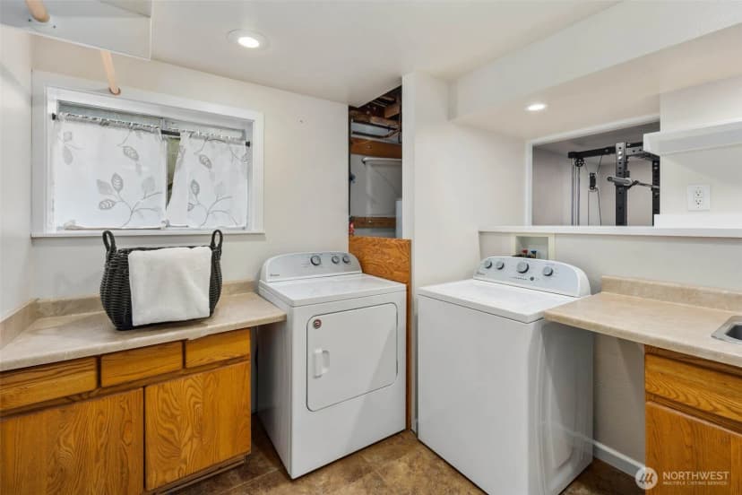 Property photo for 3205 25th Avenue W, Seattle photo 21
