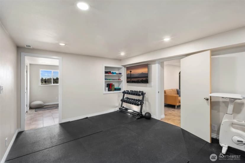 Property photo for 3205 25th Avenue W, Seattle photo 23