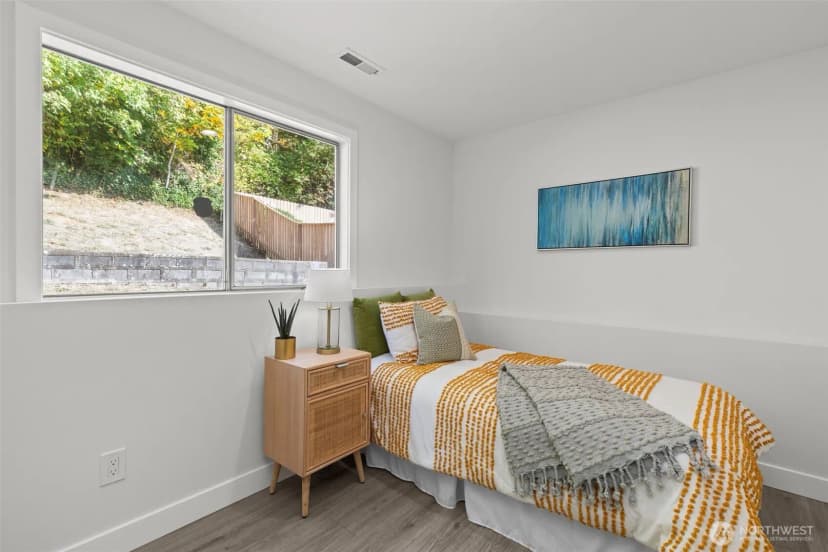 Property photo for 11822 56th Place S, Seattle photo 26