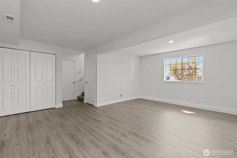 Property photo for 11822 56th Place S, Seattle photo 31