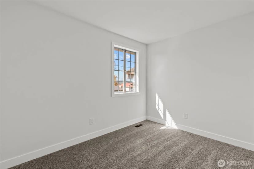 Property photo for 11822 56th Place S, Seattle photo 23