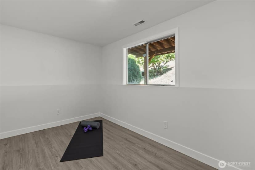 Property photo for 11822 56th Place S, Seattle photo 29