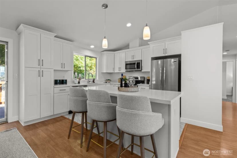 Property photo for 11822 56th Place S, Seattle photo 12