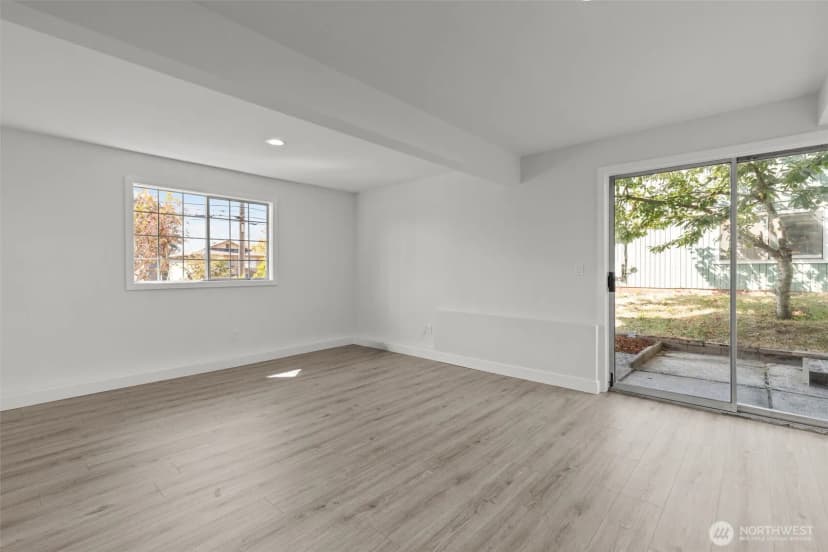 Property photo for 11822 56th Place S, Seattle photo 33