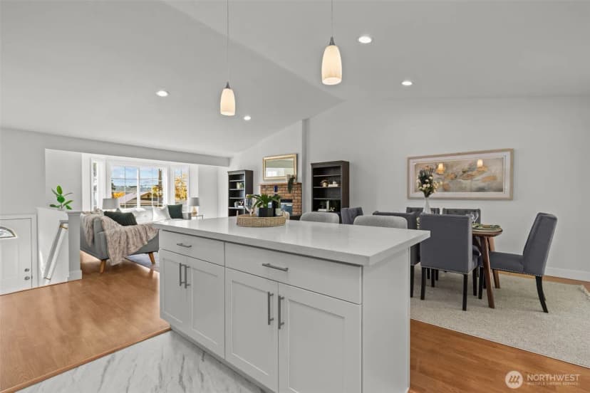 Property photo for 11822 56th Place S, Seattle photo 11