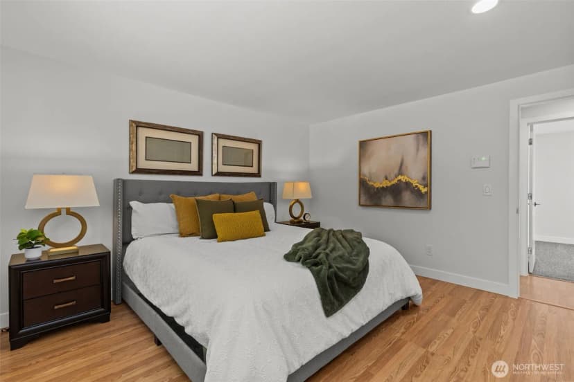 Property photo for 11822 56th Place S, Seattle photo 17