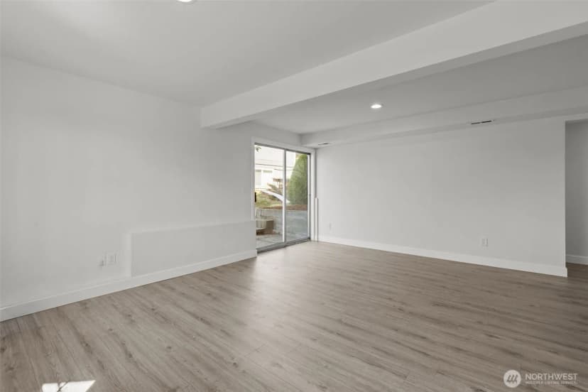 Property photo for 11822 56th Place S, Seattle photo 32