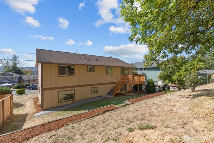 Property photo for 11822 56th Place S, Seattle photo 39