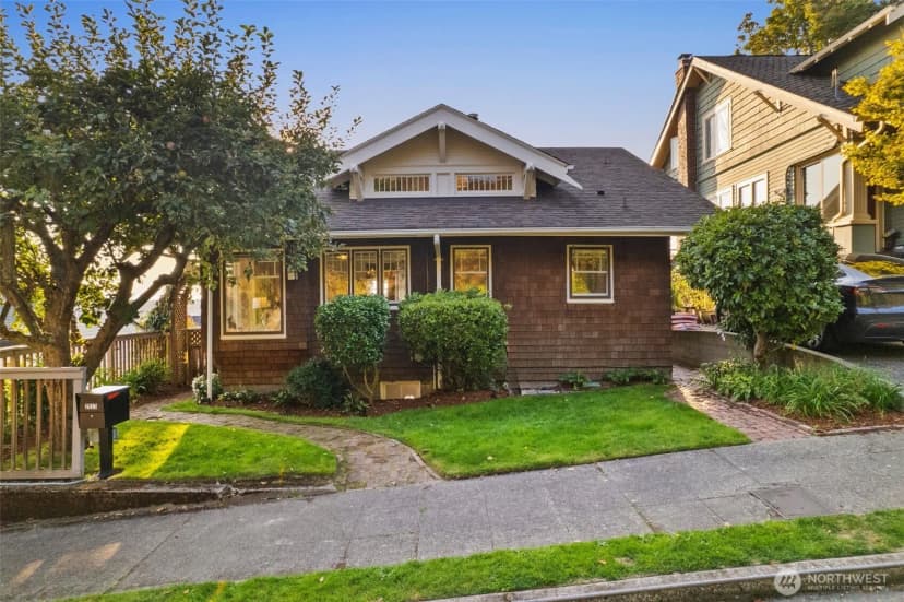 Property photo for 2513 11th Avenue W, Seattle photo 35