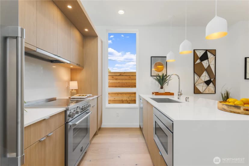Property photo for 5948 39th Avenue Sw #b, Seattle photo 11