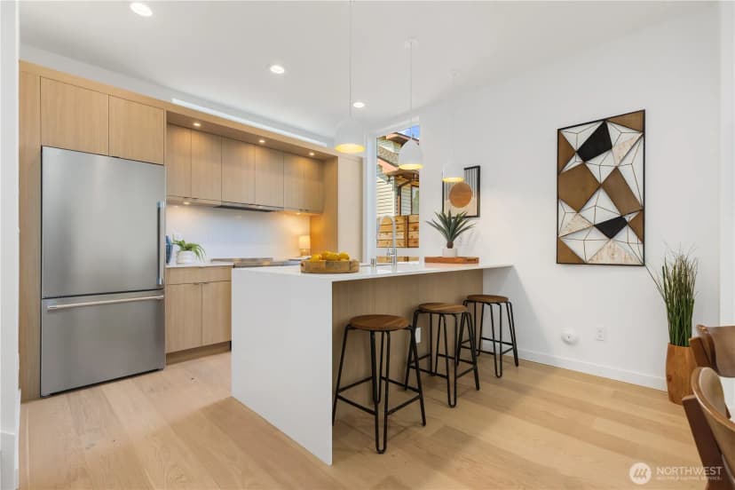 Property photo for 5948 39th Avenue Sw #b, Seattle photo 10