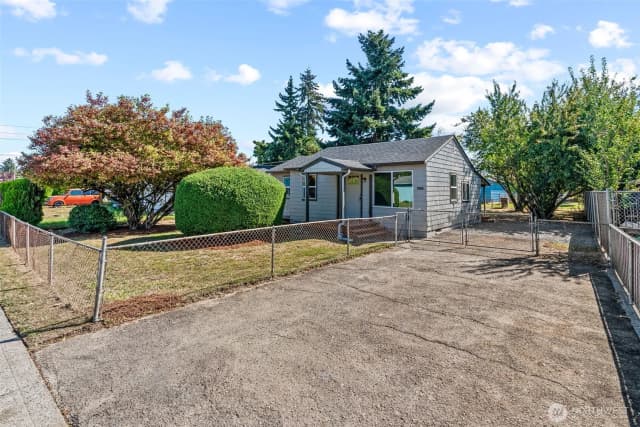 Property photo for 358 Cypress Street, Longview photo 3