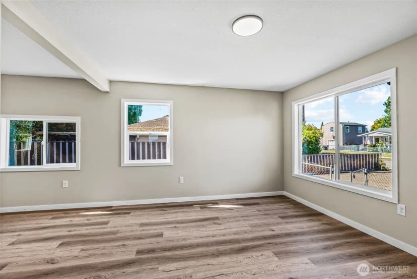 Property photo for 358 Cypress Street, Longview photo 9