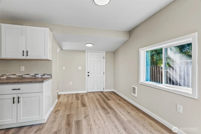 Property photo for 358 Cypress Street, Longview photo 8